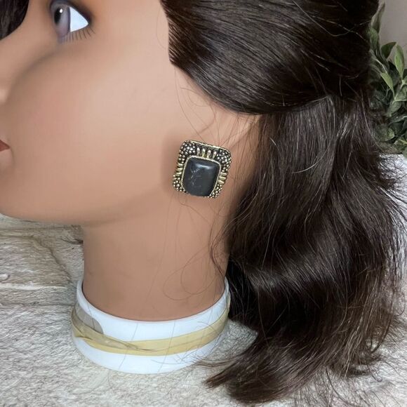 Fashion vintage clip on earring set of 2 - Picture 2 of 6